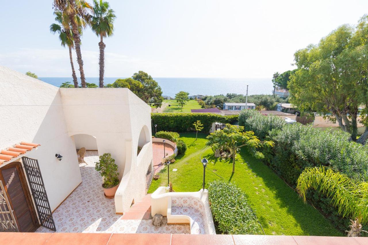 Villa Melisa Fontane Bianche Exteriör bild